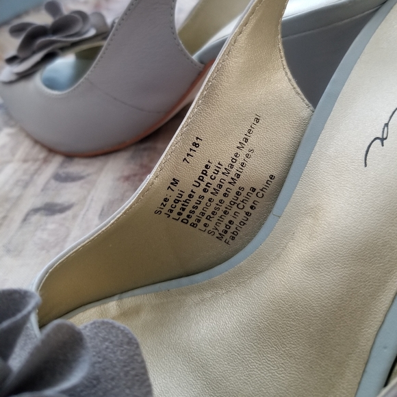 Gorgeous heels! - Picture 4 of 4